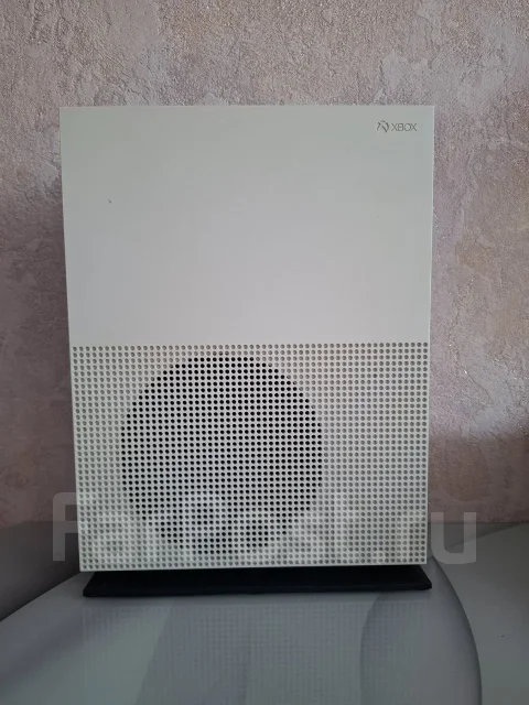 Microsoft Xbox One S ����