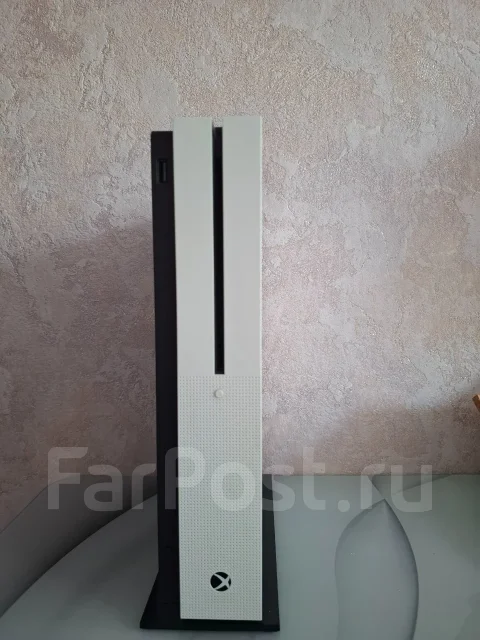 Microsoft Xbox One S ����