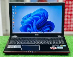MSI. 15.6", 2,4����, ��� 8 ��, ���� 256���, WiFi: 1, Bluetooth: 1, ����������� �� 1��. ����