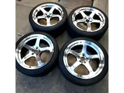 Advan Racing GT Beyond-R