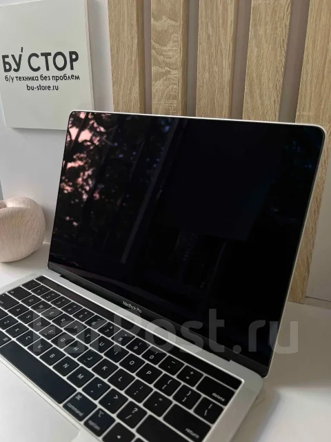 Apple MacBook Pro 13 2019 Mid. 13.3", ��� 16 ��, ���� 256���, WiFi: 1, Bluetooth: 1, ����������� �� 12��. ����