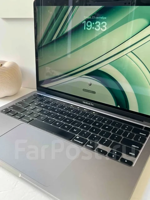 Apple MacBook Pro 13 2020 Late. 13.3", ��� 16 ��, ���� 512���, WiFi: 1, Bluetooth: 1, ����������� �� 12��. ����