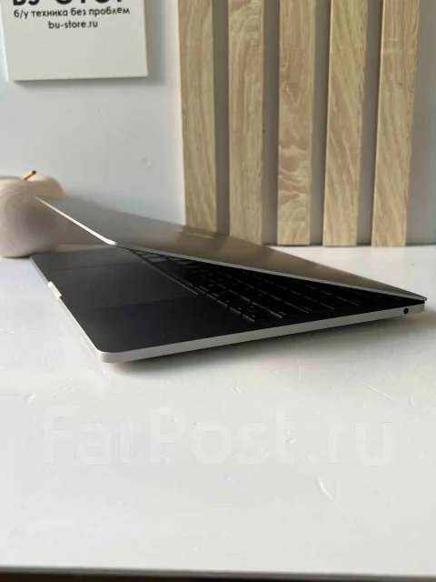 Apple MacBook Pro 13 2020 Late. 13.3", ��� 16 ��, ���� 512���, WiFi: 1, Bluetooth: 1, ����������� �� 12��. ����