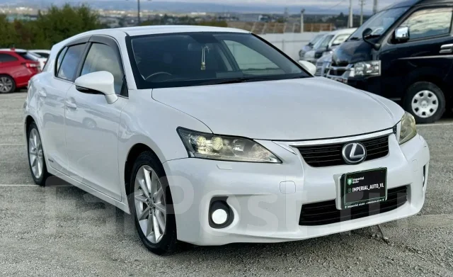 Lexus CT200h. �������, ��������, 1.8 (99��.�.), ������, 184 000����. �� ����