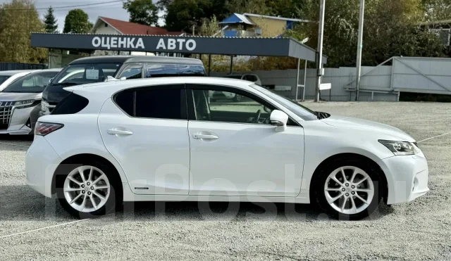 Lexus CT200h. �������, ��������, 1.8 (99��.�.), ������, 184 000����. �� ����