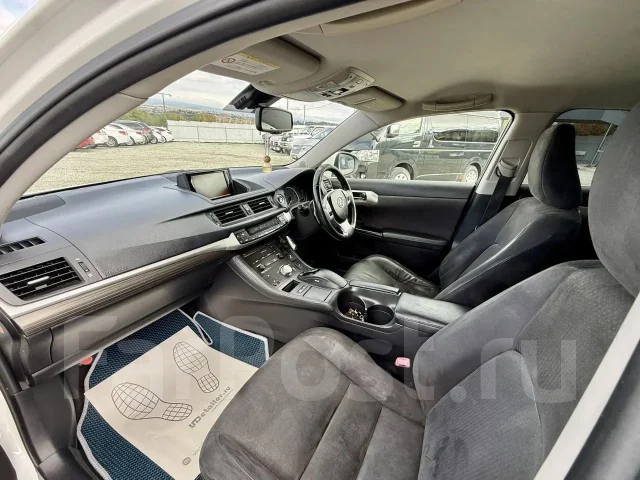 Lexus CT200h. �������, ��������, 1.8 (99��.�.), ������, 184 000����. �� ����