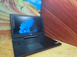 Dell Inspiron. 15.6", 3,5����, ��� 16 ��, ���� 500���, WiFi: 1, Bluetooth: 1, ����������� �� 3��. ����