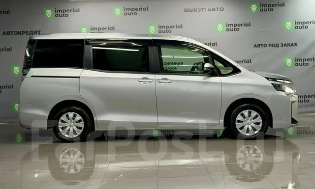 Toyota Voxy. �������, ��������, 2.0 (152��.�.), ������, 55 000����. �� ����