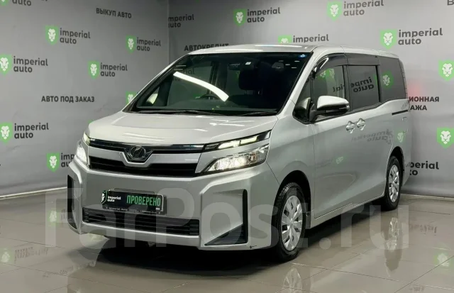 Toyota Voxy. �������, ��������, 2.0 (152��.�.), ������, 55 000����. �� ����