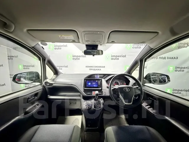 Toyota Voxy. �������, ��������, 2.0 (152��.�.), ������, 55 000����. �� ����