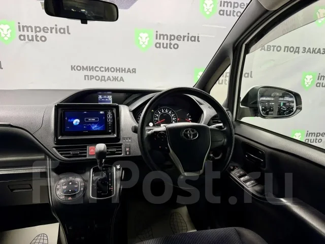Toyota Voxy. �������, ��������, 2.0 (152��.�.), ������, 55 000����. �� ����