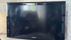 Samsung. LCD (��) ����