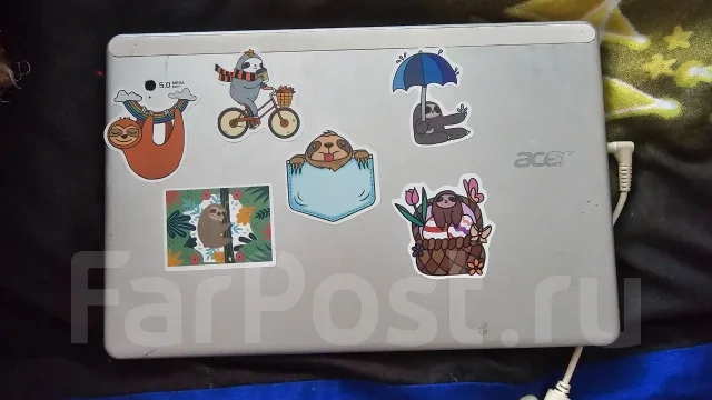 Acer Iconia Tab W700. 10.1 ������, ������ 128 �� ����