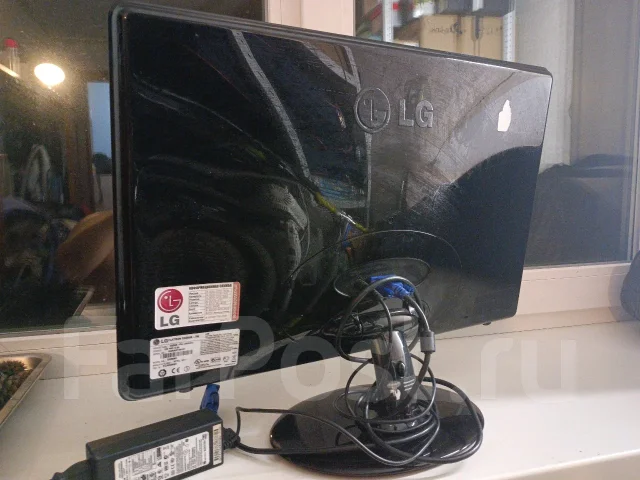LG. 22", ���������� �� (LCD, LED, QLED) ����