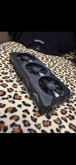 Radeon RX 5600 XT ����