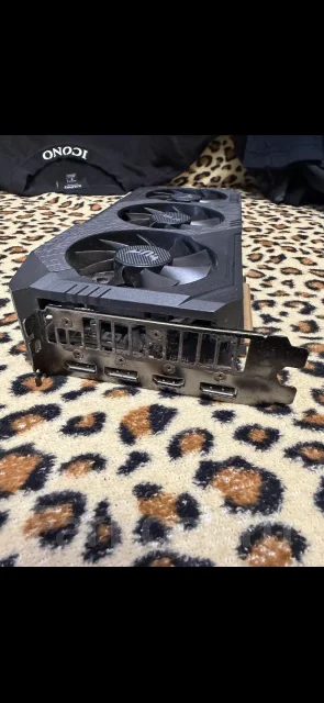 Radeon RX 5600 XT ����