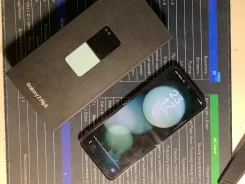 Samsung Galaxy Z Flip5. �/�, 256 ��, �������, 4G LTE, 5G, ����������, NFC, eSIM, ������� �������, ������������ ������� ����