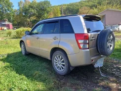 Suzuki Grand Vitara ����