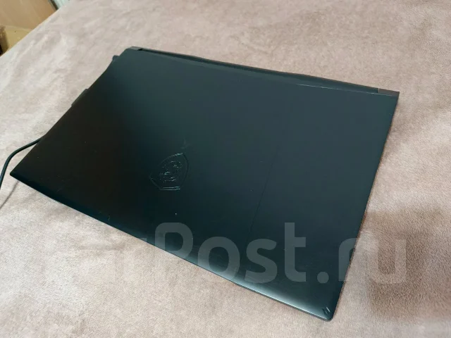 MSI Katana 17 B12UCX. 17.3", 2����, ��� 8 ��, ���� 238���, WiFi: 1, Bluetooth: 1, ����������� �� 5��. ����