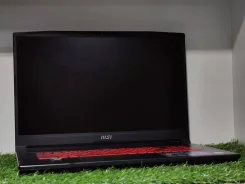 MSI Katana 17 ����