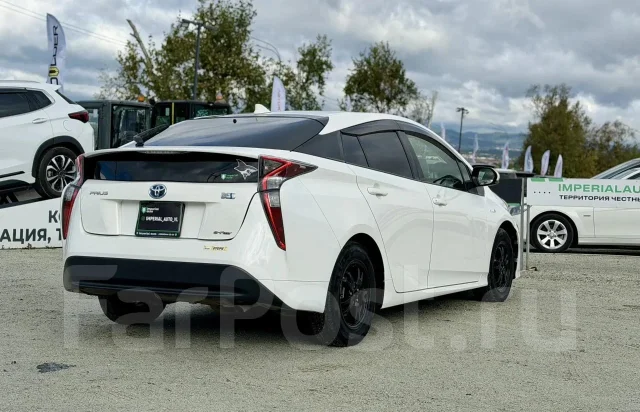 Toyota Prius. �������, 4wd, 1.8 (98��.�.), ������, 212 000����. �� ����