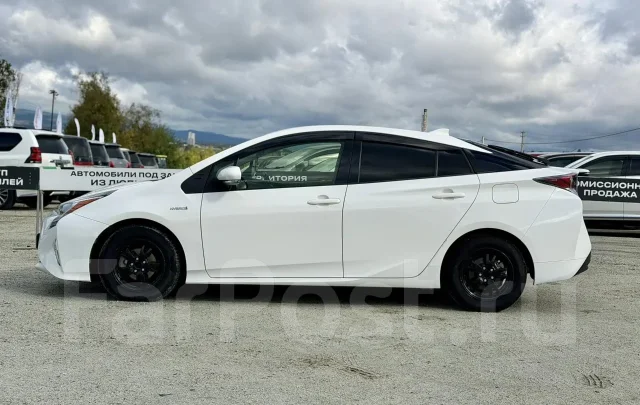 Toyota Prius. �������, 4wd, 1.8 (98��.�.), ������, 212 000����. �� ����