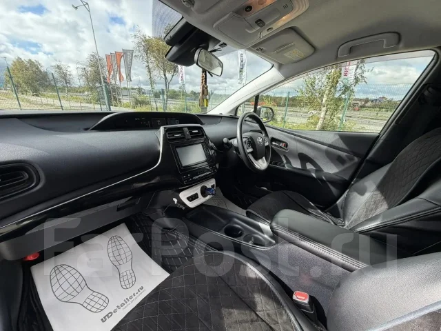 Toyota Prius. �������, 4wd, 1.8 (98��.�.), ������, 212 000����. �� ����