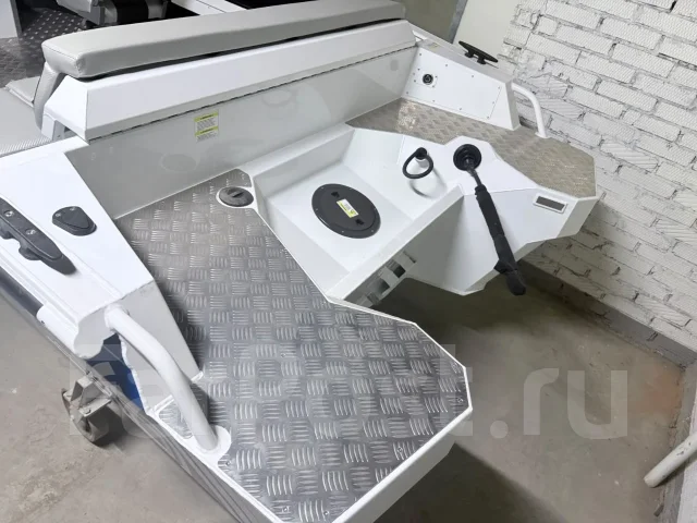Vboats �������� 46 Fish. 2026 ���, ����� 5,01��., ��������� ��� ��������� ����