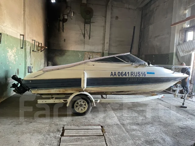 Bayliner. 1996 ���, ����� 6��., ��������� ������������, 270��.�., ������ ����
