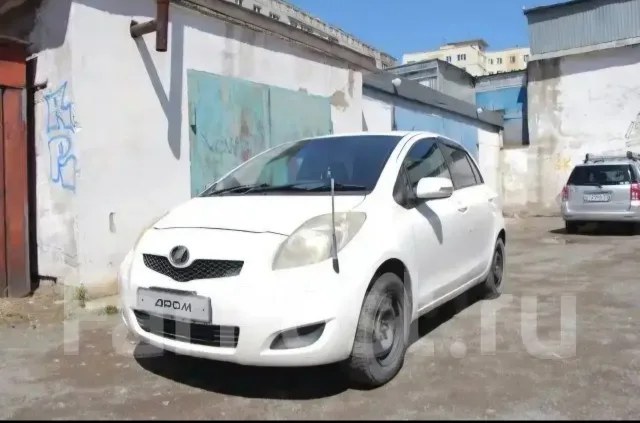 Toyota Vitz. ��������, ��������, 1.0 (71��.�.), ������, 180 000����. �� ����
