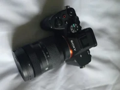 Sony Alpha ILCE-7 IV ����