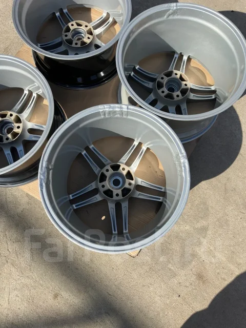 AVS Model 5. 8.0/10.0x18", 5x114.3, ET45/30, �� 60,1���. ����