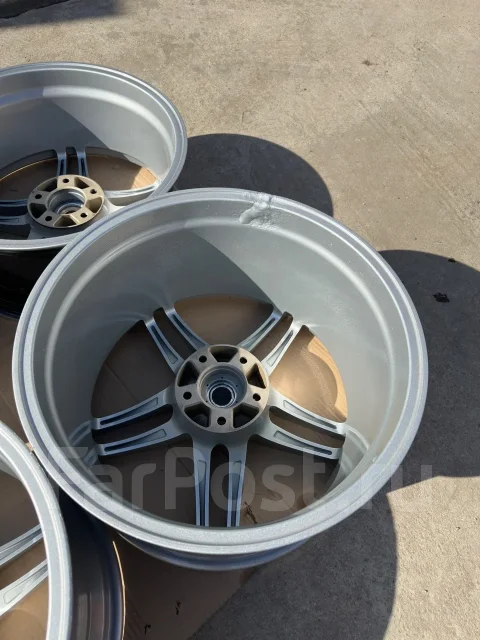 AVS Model 5. 8.0/10.0x18", 5x114.3, ET45/30, �� 60,1���. ����