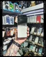 Samsung Galaxy Z Flip5. �/�, 256 ��, �������, 4G LTE, Dual-SIM, ������� ������� ����