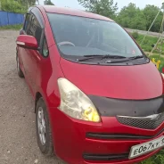 Toyota Ractis. ��������, ��������, 1.3, ������ ����