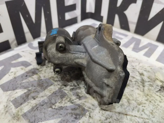 ������� Ford Focus 2 qqdb 5M5T11000BC ����