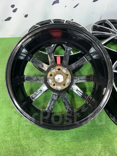 MOMO Reds Drone. 7.0x18", 5x114.3, ET48, �� 67,1���. ����