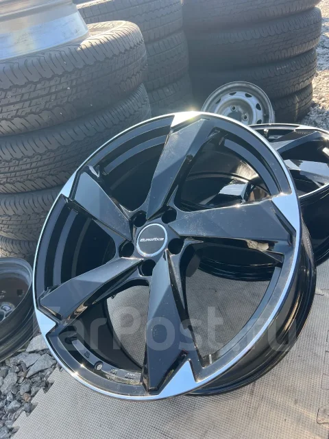 Axis. 8.5x20", 5x112, ET2 ����