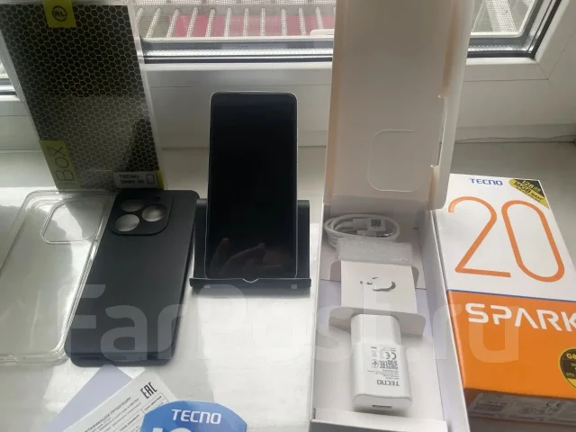 Tecno Spark 20. �/�, 128 ��, �����, 3G, 4G LTE, Dual-SIM ����