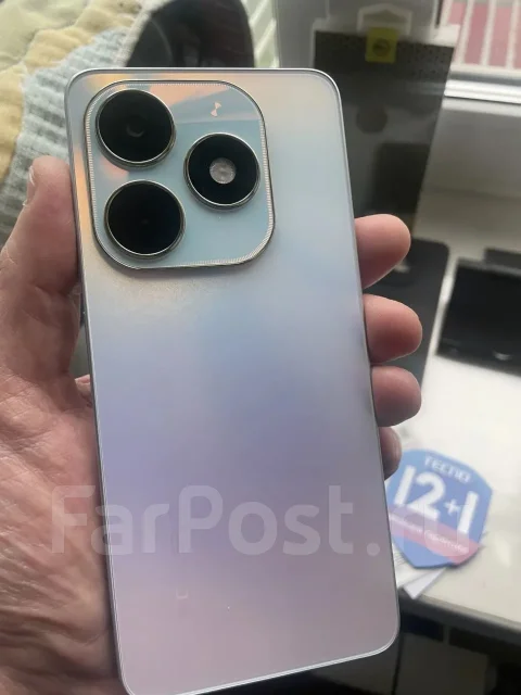 Tecno Spark 20. �/�, 128 ��, �����, 3G, 4G LTE, Dual-SIM ����