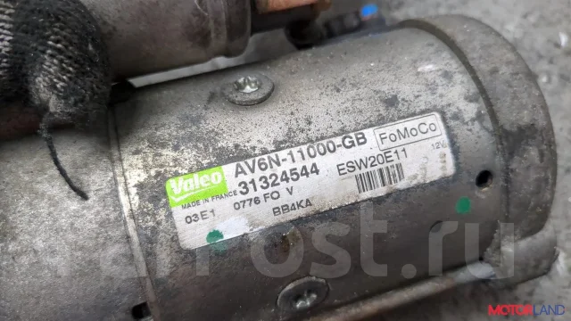 ������� Ford Focus 3 2011-2015 21474870 AV6N11000GB ����