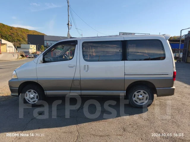Toyota Grand Hiace. �������, 4wd, 3.4 (180��.�.), ������, 300 000����. �� ����
