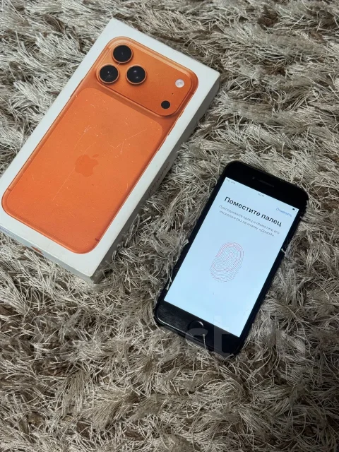 Apple iPhone 8. �/�, 256 ��, ������, 3G, 4G LTE, 5G, NFC ����