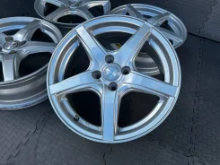 Violento. 6.0x16", 4x100, ET42, �� 67,1���. ����