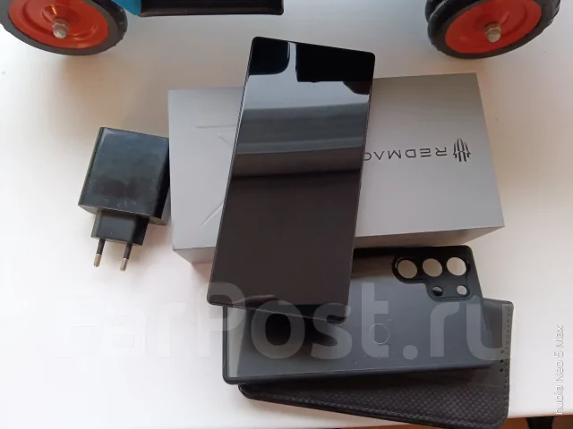 RedMagic 10 Pro. �/�, 256 ��, ������, 4G LTE, Dual-SIM, NFC, ������� ������� ����