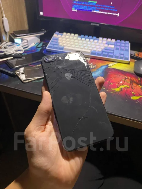 Apple iPhone 8 Plus. �/�, 256 ��, �����, ������, 3G, 4G LTE, ����������, NFC, eSIM, ������� �������, ������������ ������� ����
