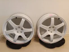 RAYS Volk Racing TE37 Saga
