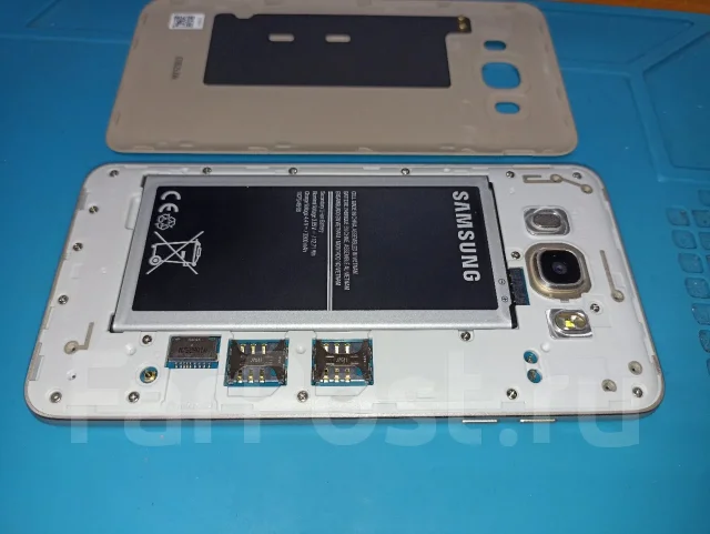 Samsung Galaxy J7 2016. �/�, 16 ��, �������, 3G, 4G LTE, Dual-SIM, NFC ����