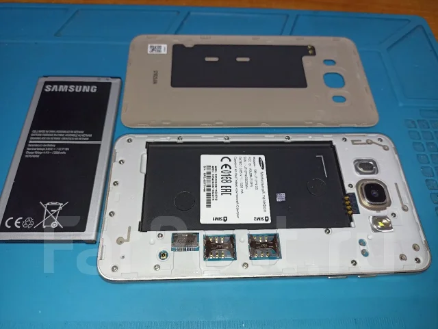 Samsung Galaxy J7 2016. �/�, 16 ��, �������, 3G, 4G LTE, Dual-SIM, NFC ����