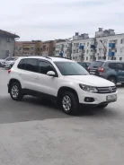 Volkswagen Tiguan. �������, 4wd, 2.0 (170��.�.), ������, 101 460����. �� ����